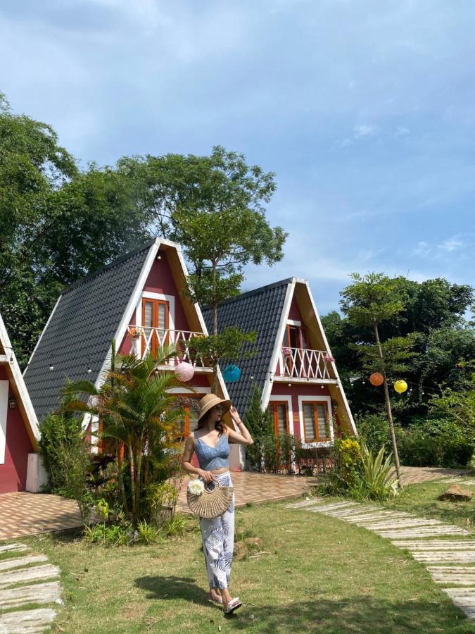 Furano Garden Home Hoa Binh - Venuestay Zewnętrze zdjęcie
