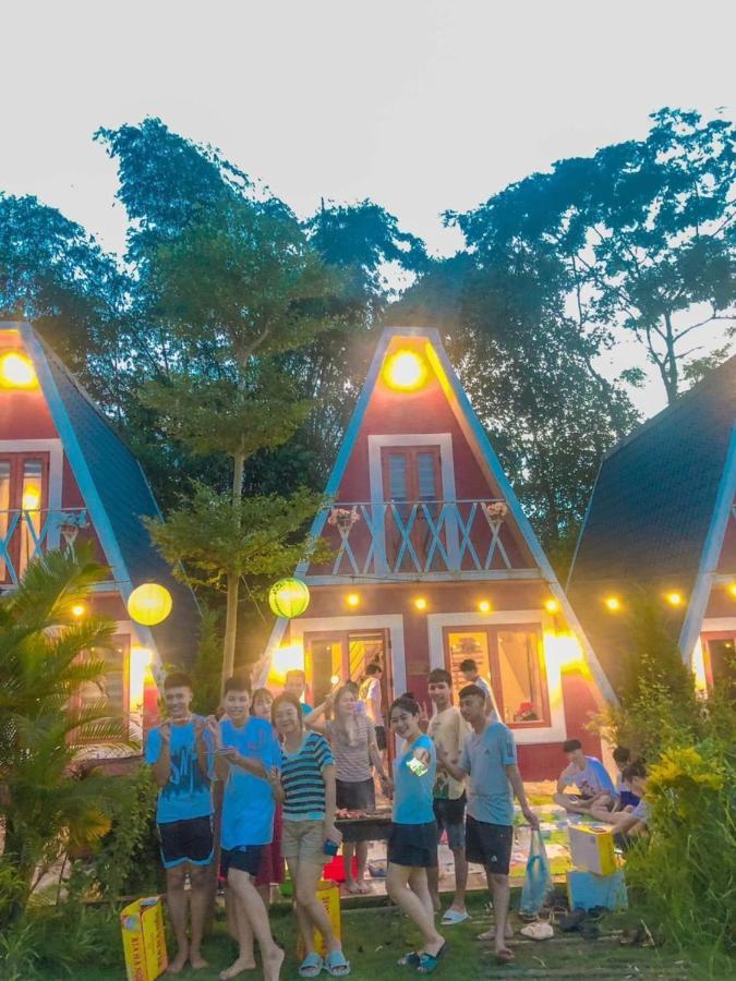Furano Garden Home Hoa Binh - Venuestay Zewnętrze zdjęcie